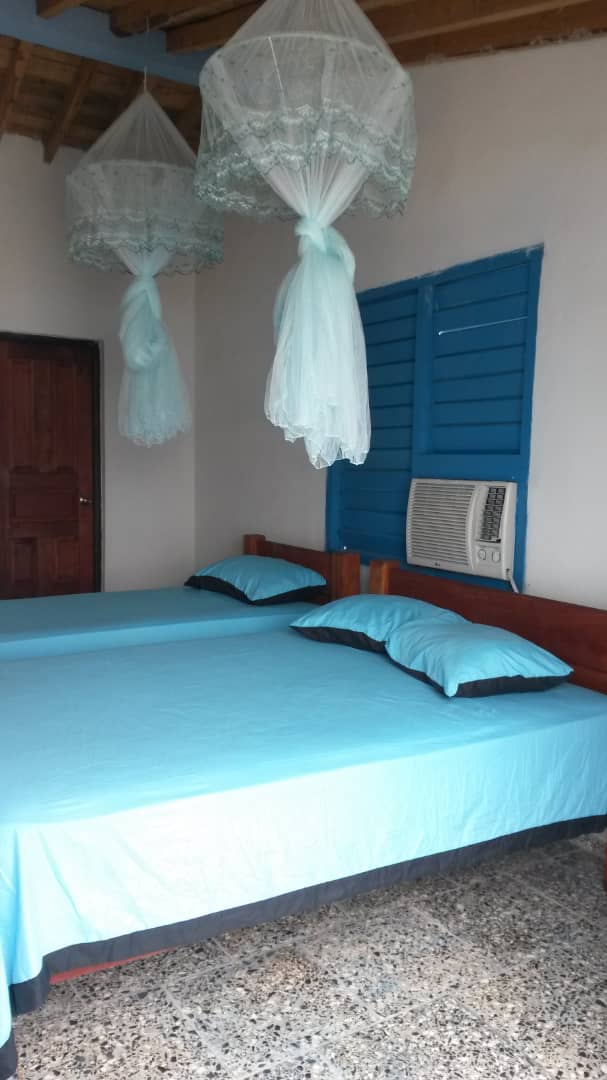 room beds/camas habitacion